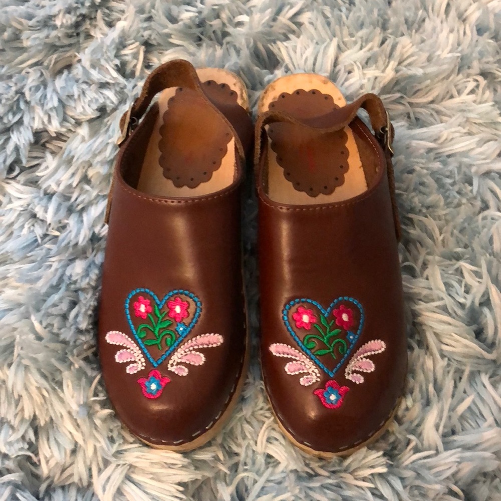 Hanna andersson girls clogs
